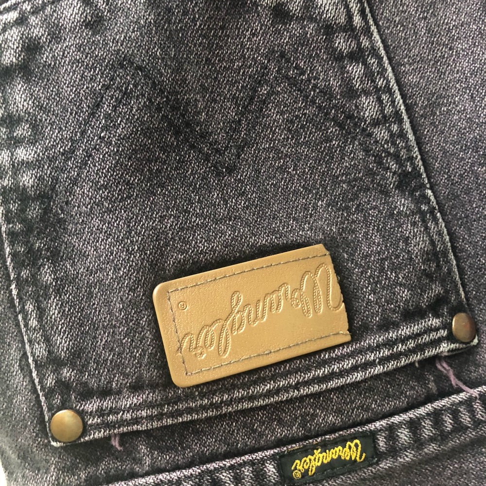 Vintage Wrangler Shorts - black/purple - 14” waist